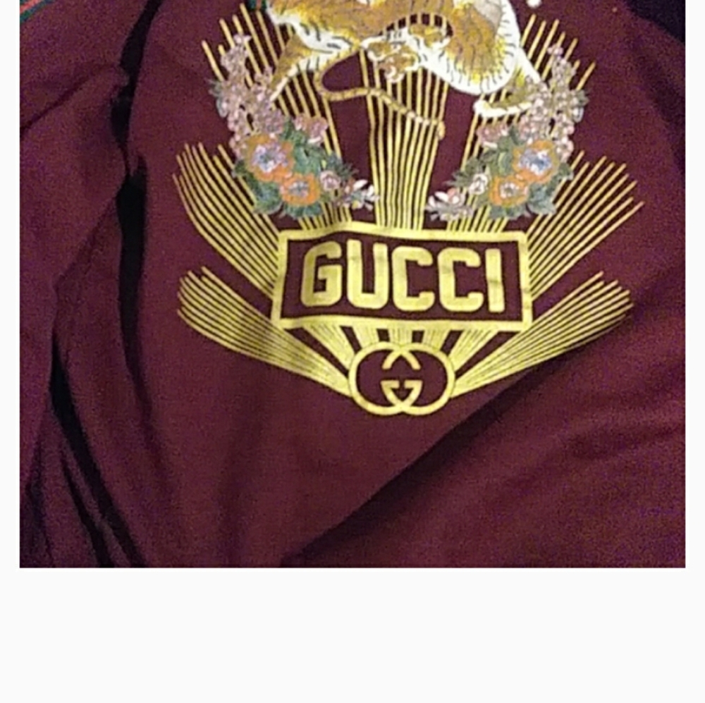 Clothes - Picture 2 of 5